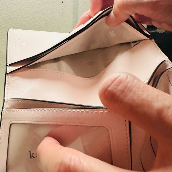 Kate Spade Wallet (Baby Pink) - Picture 6 of 8